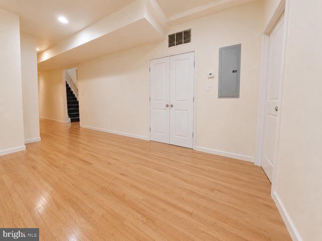 2141 N 18TH ST, Philadelphia, PA 19121