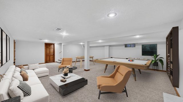 133 Craig Way NE, Fridley, MN 55432