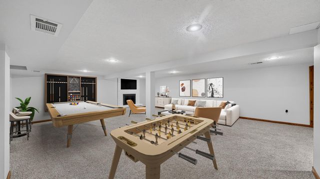 133 Craig Way NE, Fridley, MN 55432
