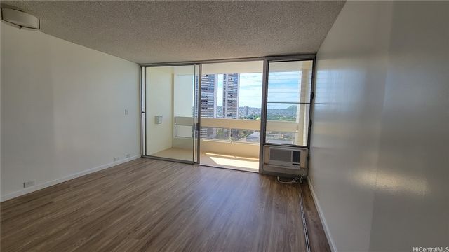 555 University Avenue 1903, Honolulu, HI 96826