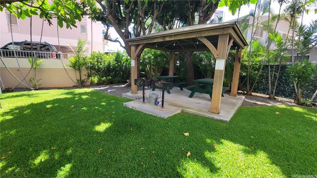 555 University Avenue 1903, Honolulu, HI 96826