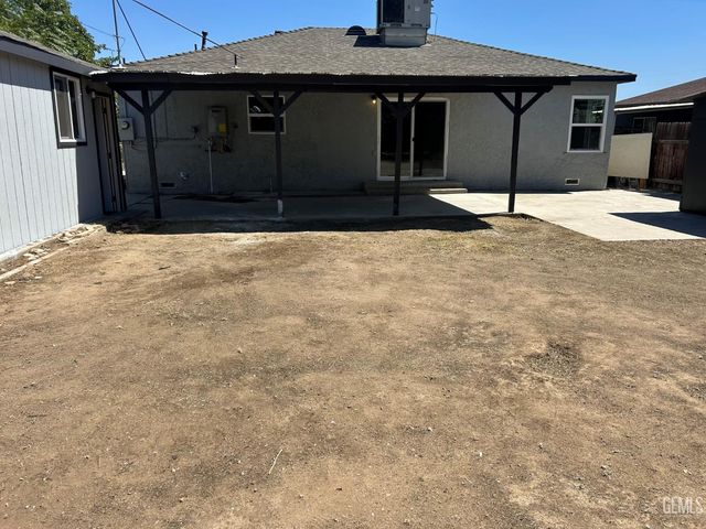 3306 Center Street, Bakersfield, CA 93306