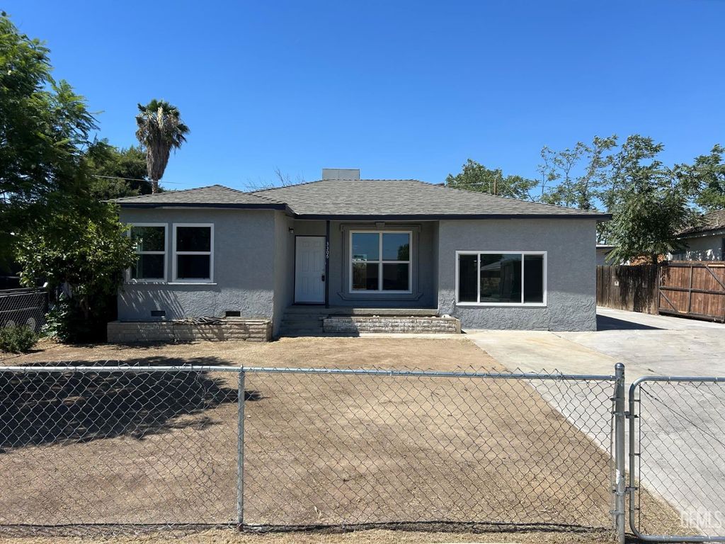 3306 Center Street, Bakersfield, CA 93306