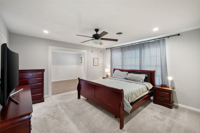 803 S Rusk Street, Gainesville, TX 76240