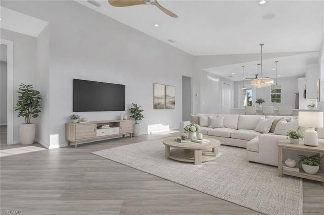 3500 Croton RD 102, Naples, FL 34104