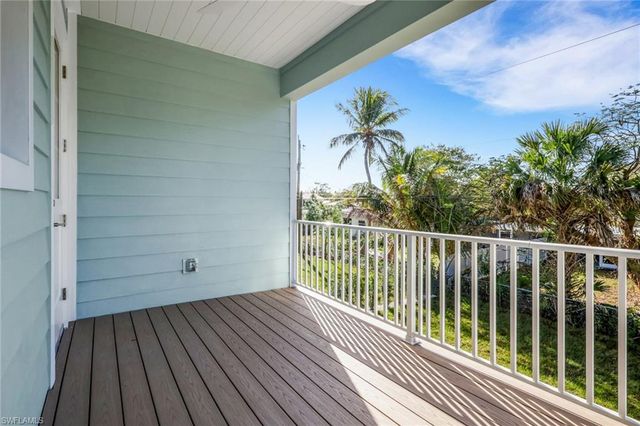 3500 Croton RD 102, Naples, FL 34104