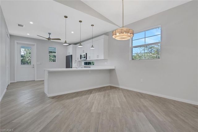 3500 Croton RD 102, Naples, FL 34104