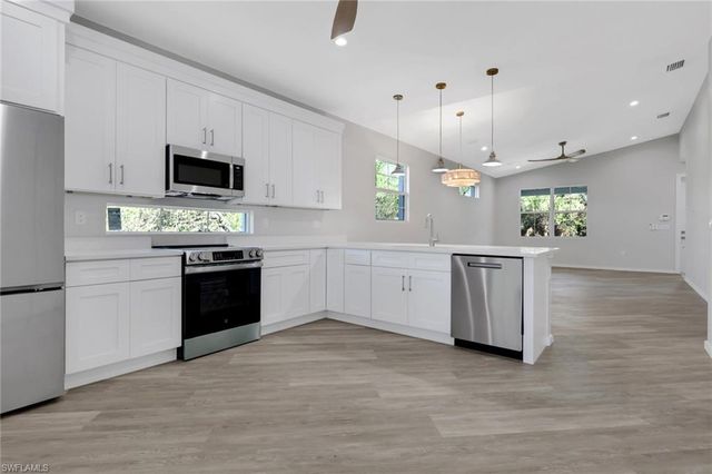 3500 Croton RD 102, Naples, FL 34104