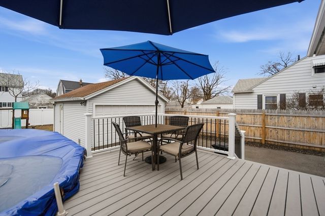 156 Farnsworth St, Chicopee, MA 01013