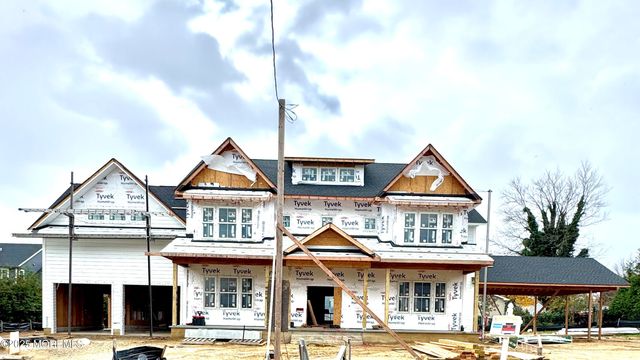 8 Pocahontas Avenue, Oceanport, NJ 07757