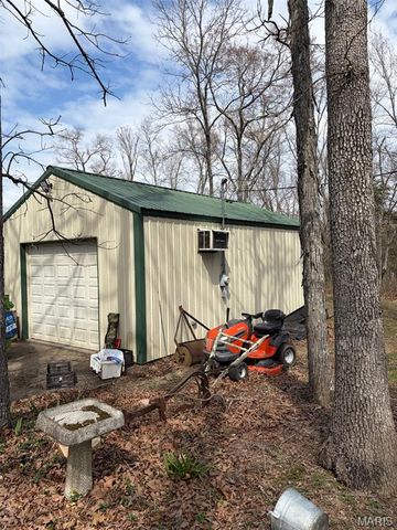 1303 Knob Lick Road, Farmington, MO 63640