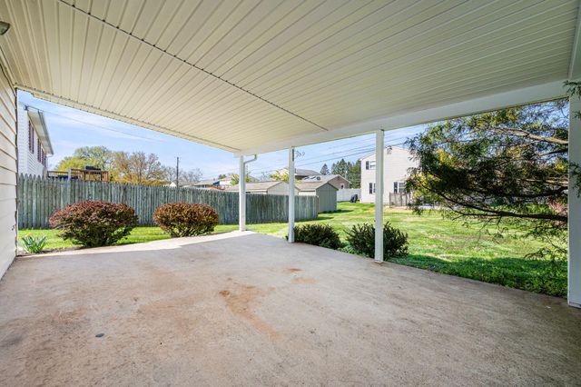 416 LAURELWOOD DR, Douglassville, PA 19518