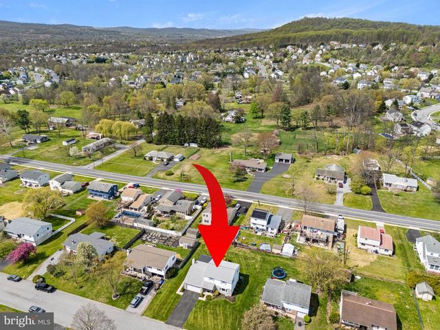 416 LAURELWOOD DR, Douglassville, PA 19518