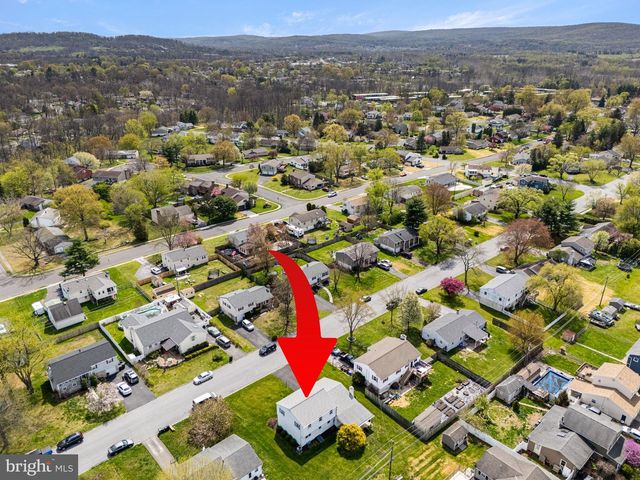 416 LAURELWOOD DR, Douglassville, PA 19518