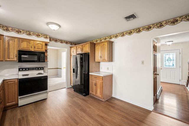 416 LAURELWOOD DR, Douglassville, PA 19518
