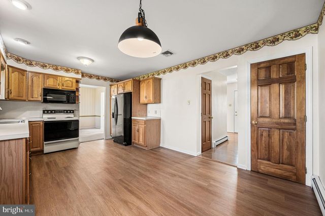 416 LAURELWOOD DR, Douglassville, PA 19518