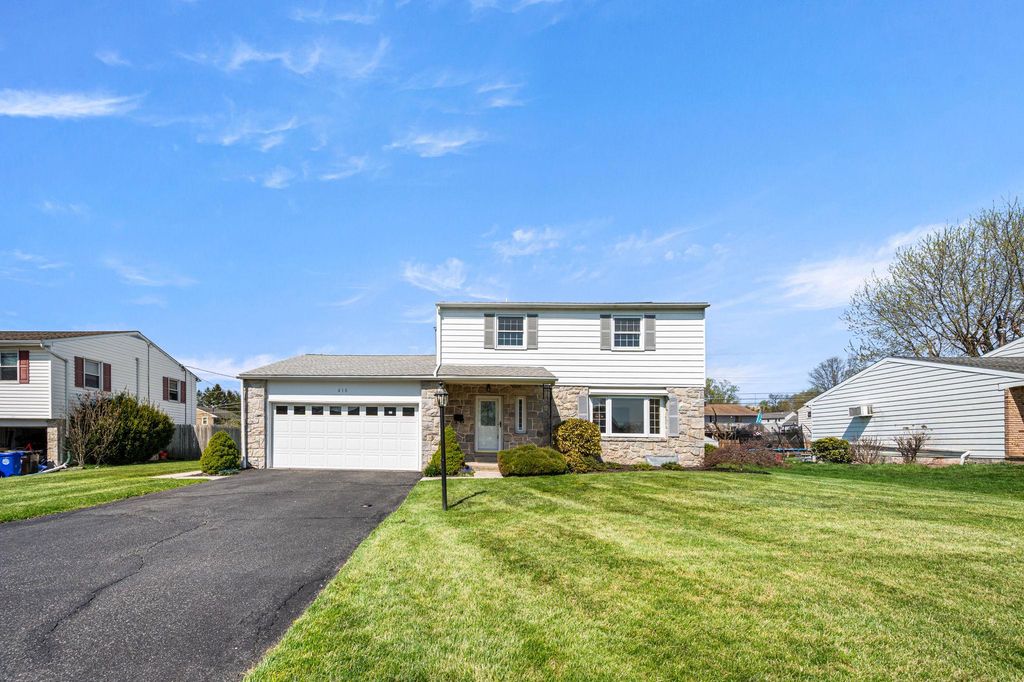 416 LAURELWOOD DR, Douglassville, PA 19518