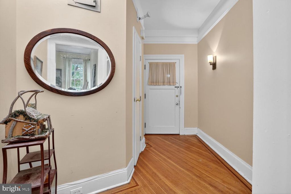 220 STONY RUN LN #B1, Baltimore, MD 21210