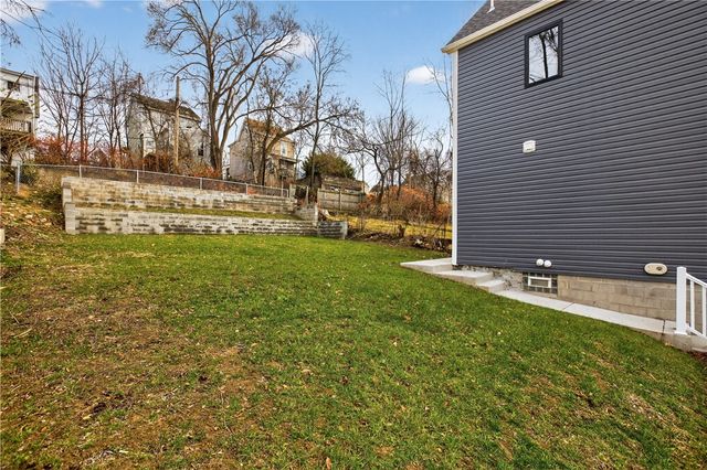 817 Eldora Pl, Beltzhoover, PA 15210