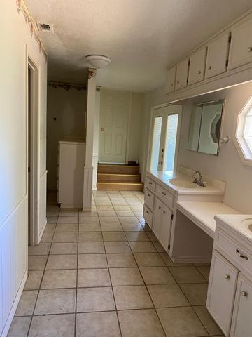 2859 Highway 59, Livingston, TX 77351