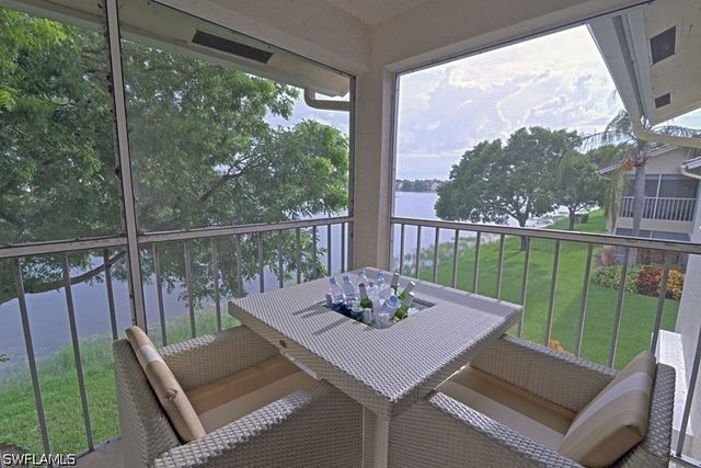 7778 Emerald CIR 204, Naples, FL 34109