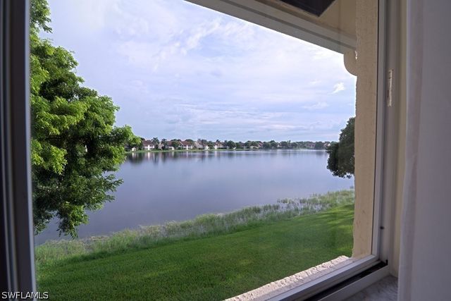 7778 Emerald CIR 204, Naples, FL 34109