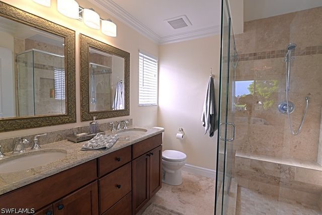 7778 Emerald CIR 204, Naples, FL 34109