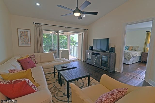 7778 Emerald CIR 204, Naples, FL 34109