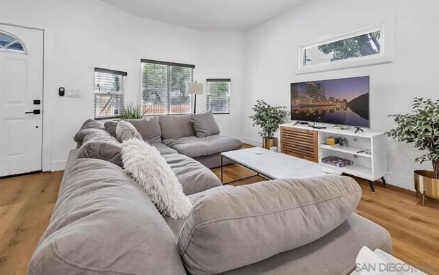 19 Evans St, San Diego, CA 92102