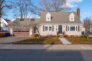 51 Como Rd, Boston, MA 02136