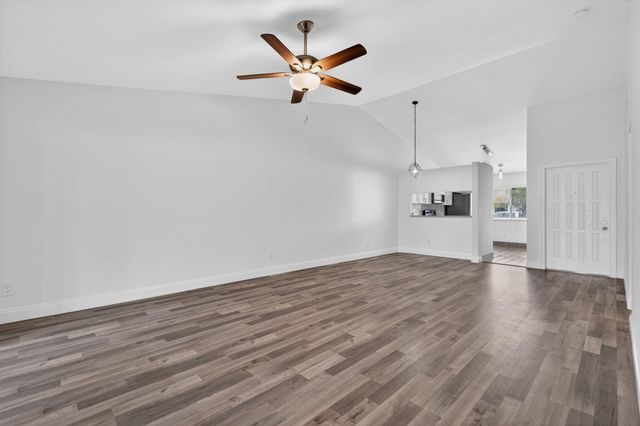 140 S Moccasin Trl Trail S, Jupiter, FL 33458