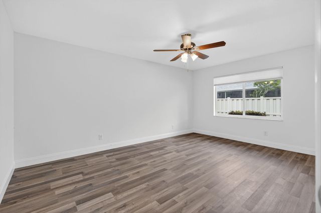140 S Moccasin Trl Trail S, Jupiter, FL 33458