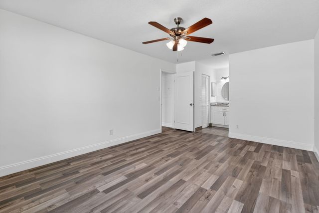 140 S Moccasin Trl Trail S, Jupiter, FL 33458