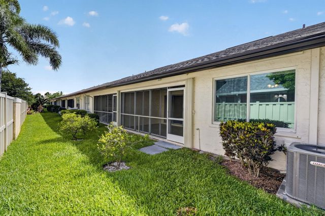 140 S Moccasin Trl Trail S, Jupiter, FL 33458