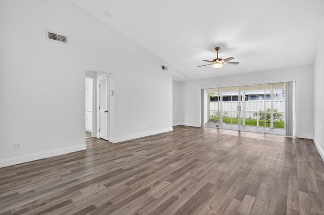 140 S Moccasin Trl Trail S, Jupiter, FL 33458