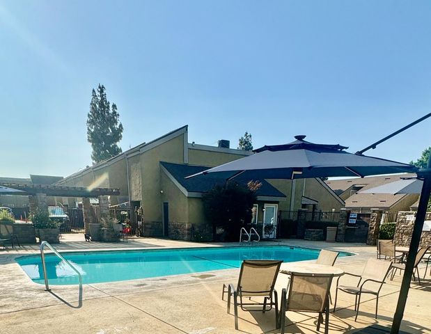 7166 N Fruit Avenue # 160, Fresno, CA 93711