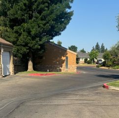 7166 N Fruit Avenue # 160, Fresno, CA 93711