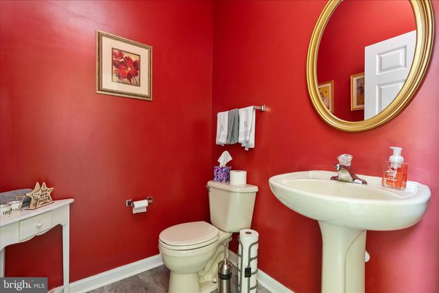 324 HOGAN DR, Martinsburg, WV 25405