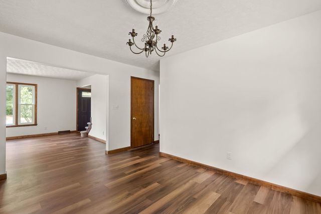 1220 54 Street Court, Moline, IL 61265