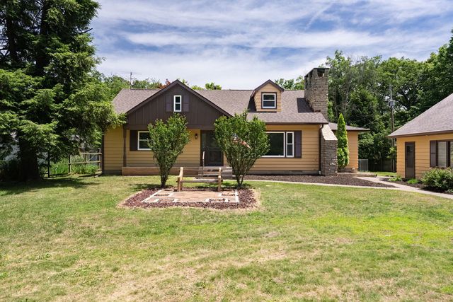 1220 54 Street Court, Moline, IL 61265