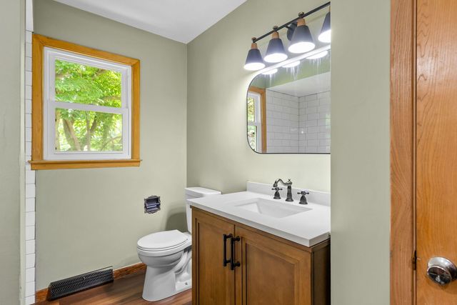 1220 54 Street Court, Moline, IL 61265