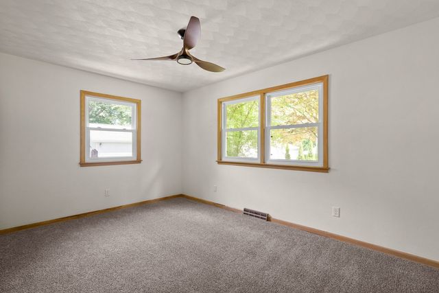 1220 54 Street Court, Moline, IL 61265