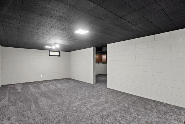 1220 54 Street Court, Moline, IL 61265