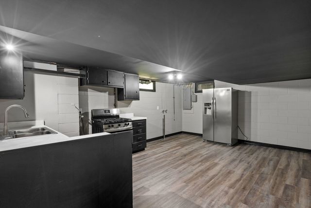 1220 54 Street Court, Moline, IL 61265
