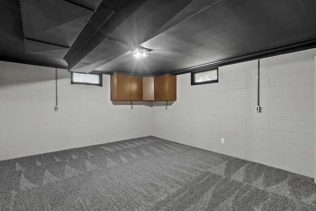 1220 54 Street Court, Moline, IL 61265