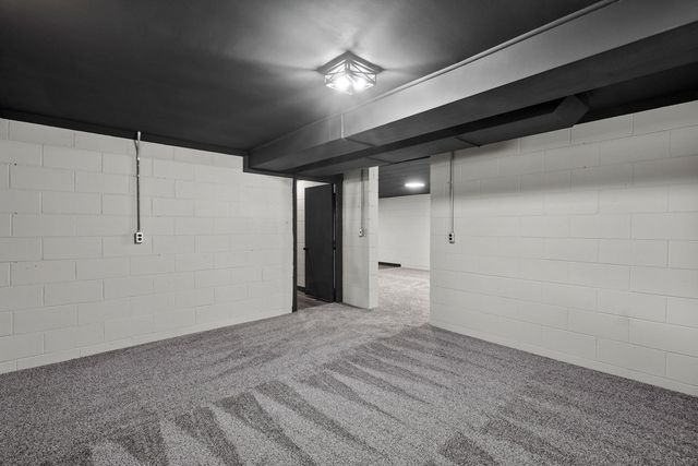 1220 54 Street Court, Moline, IL 61265