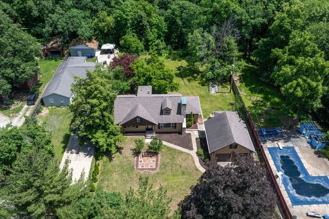 1220 54 Street Court, Moline, IL 61265