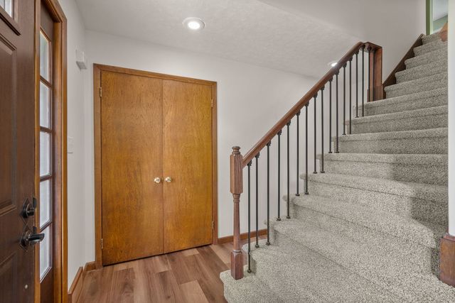 1220 54 Street Court, Moline, IL 61265