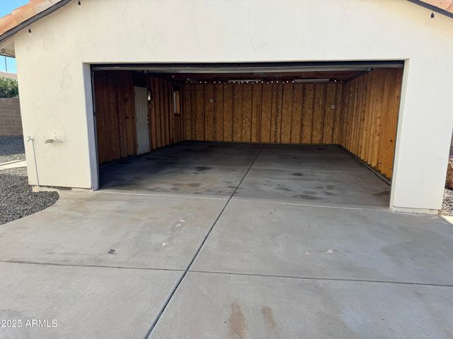 5437 W WAHALLA Lane W, Glendale, AZ 85308