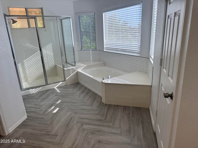 5437 W WAHALLA Lane W, Glendale, AZ 85308